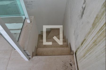 Apartamento à venda com 116m², 2 quartos e 1 vagaEscada