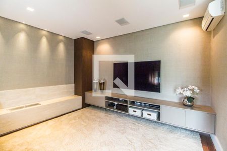 Apartamento à venda com 380m², 3 quartos e 5 vagas Apartamento à venda com 380m², 3 quartos e 5 vagasSala de TV