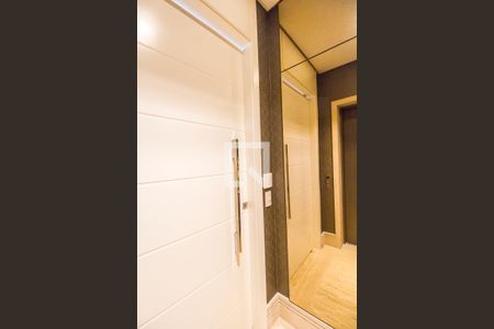 Apartamento à venda com 380m², 3 quartos e 5 vagas Apartamento à venda com 380m², 3 quartos e 5 vagasEntrada