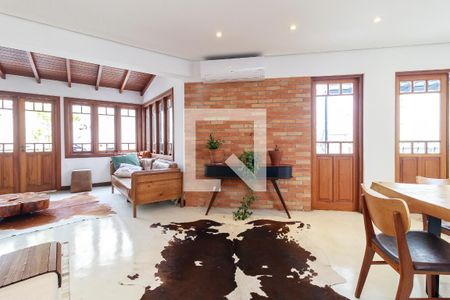 Apartamento à venda com 252m², 3 quartos e 4 vagasCobertura - Sala