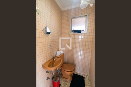 Apartamento à venda com 113m², 2 quartos e 1 vaga Apartamento à venda com 113m², 2 quartos e 1 vagaBanheiro da Sala de TV