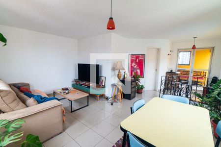 Apartamento à venda com 113m², 2 quartos e 1 vaga Apartamento à venda com 113m², 2 quartos e 1 vagaSala de TV