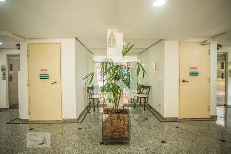 Apartamento à venda com 113m², 2 quartos e 1 vaga Apartamento à venda com 113m², 2 quartos e 1 vagaHall social