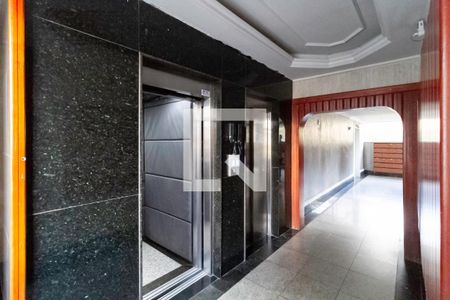 Apartamento para alugar com 55m², 2 quartos e 1 vaga Apartamento para alugar com 55m², 2 quartos e 1 vagaHall social