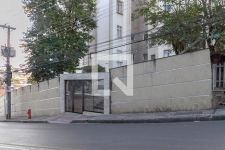 Apartamento para alugar com 55m², 2 quartos e 1 vaga Apartamento para alugar com 55m², 2 quartos e 1 vagaFachada