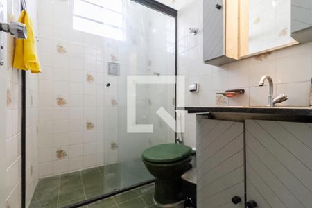 Apartamento para alugar com 55m², 2 quartos e 1 vaga Apartamento para alugar com 55m², 2 quartos e 1 vagaBanheiro social