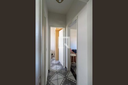 Corredor de apartamento para alugar com 2 quartos, 55m² em Nova Cachoeirinha, Belo Horizonte