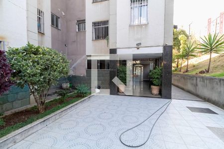 Apartamento para alugar com 55m², 2 quartos e 1 vaga Apartamento para alugar com 55m², 2 quartos e 1 vagaEntrada