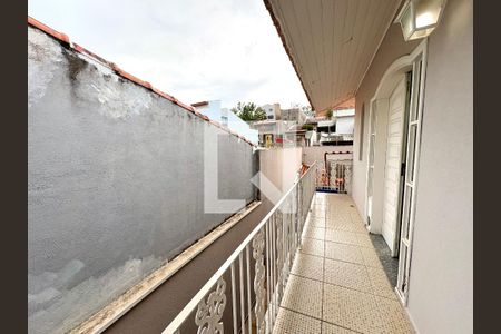 Casa à venda com 213m², 3 quartos e 2 vagas Casa à venda com 213m², 3 quartos e 2 vagasVaranda do andar superior