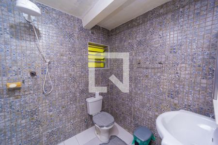 Casa à venda com 68m², 2 quartos e 1 vagaBanheiro