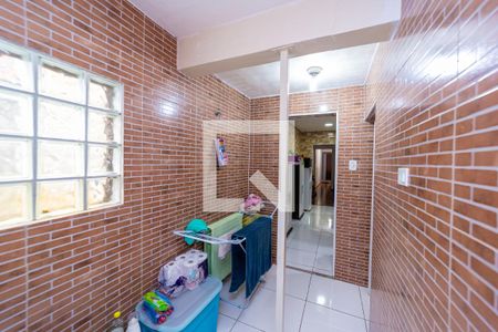 Casa à venda com 68m², 2 quartos e 1 vagaÁrea de Serviço