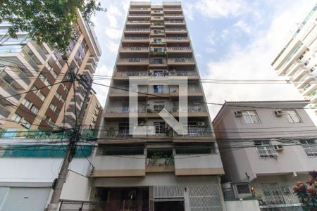 Apartamento à venda com 120m², 3 quartos e 1 vaga Apartamento à venda com 120m², 3 quartos e 1 vagaFachada