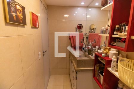 Apartamento à venda com 120m², 3 quartos e 1 vaga Apartamento à venda com 120m², 3 quartos e 1 vagaBanheiro da Suíte