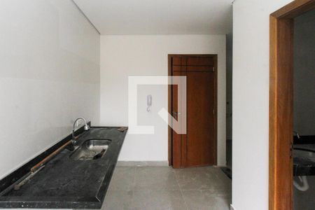 Cozinha de apartamento para alugar com 1 quarto, 32m² em Vila Paulo Silas, São Paulo