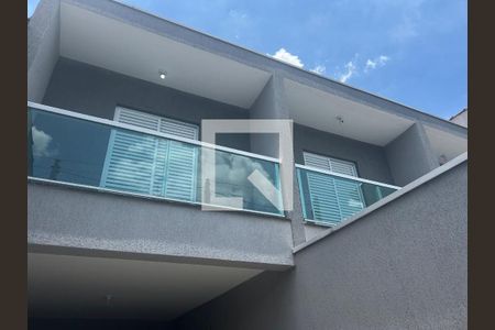 Casa à venda com 130m², 3 quartos e 2 vagasFoto 01