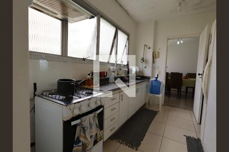 Apartamento à venda com 140m², 3 quartos e 2 vagasCozinha