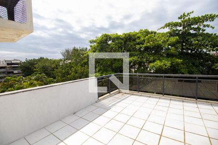 Apartamento à venda com 165m², 2 quartos e 3 vagasCobertura
