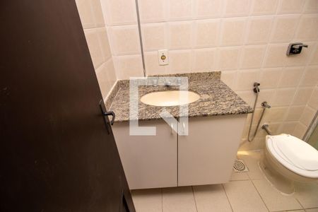 Apartamento à venda com 165m², 2 quartos e 3 vagasBanheiro Social