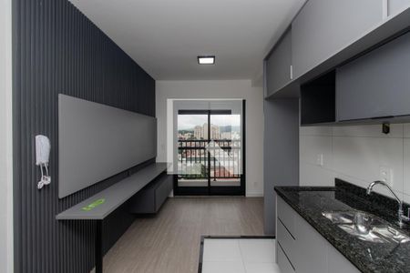 Sala/Cozinha de apartamento para alugar com 1 quarto, 38m² em Vila Mazzei, São Paulo