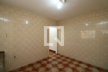 Casa para alugar com 90m², 2 quartos e 2 vagasCozinha