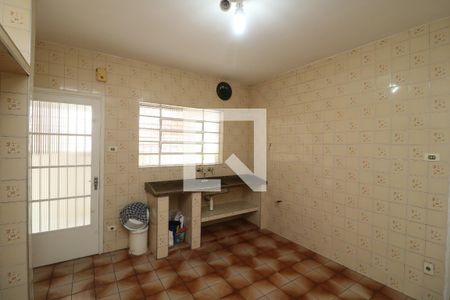 Casa para alugar com 90m², 2 quartos e 2 vagasCozinha