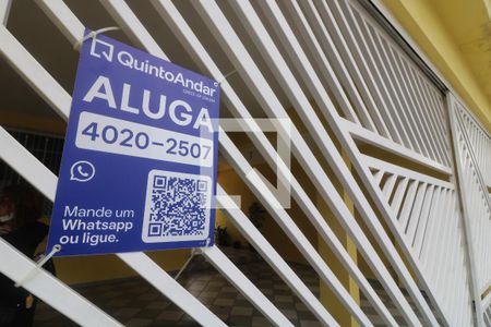 Casa para alugar com 90m², 2 quartos e 2 vagasFachada