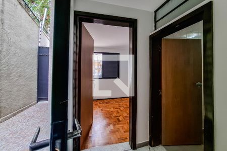 Casa à venda com 216m², 5 quartos e 3 vagas Casa à venda com 216m², 5 quartos e 3 vagasQuarto de Serviço