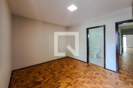 Casa à venda com 216m², 5 quartos e 3 vagas Casa à venda com 216m², 5 quartos e 3 vagasQuarto 1 - suite