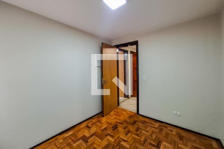 Casa à venda com 216m², 5 quartos e 3 vagas Casa à venda com 216m², 5 quartos e 3 vagasQuarto de Serviço