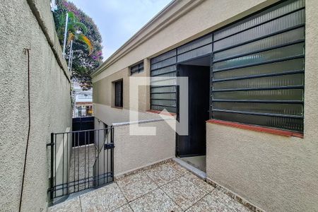 Casa à venda com 216m², 5 quartos e 3 vagas Casa à venda com 216m², 5 quartos e 3 vagasÁrea externa