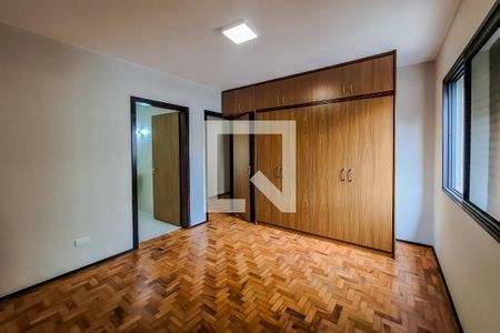 Casa à venda com 216m², 5 quartos e 3 vagas Casa à venda com 216m², 5 quartos e 3 vagasQuarto 1 - suite