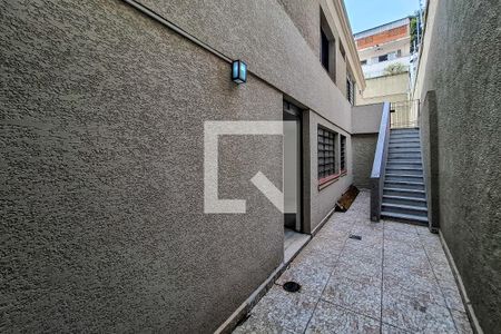 Casa à venda com 216m², 5 quartos e 3 vagas Casa à venda com 216m², 5 quartos e 3 vagasÁrea Externa
