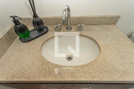 Apartamento à venda com 105m², 3 quartos e 2 vagasBanheiro social 