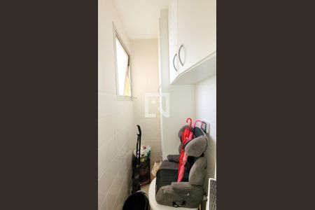 Apartamento à venda com 70m², 2 quartos e 1 vaga Apartamento à venda com 70m², 2 quartos e 1 vagaBanheiro de serviço