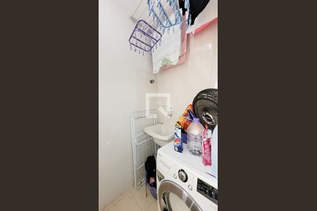 Apartamento à venda com 70m², 2 quartos e 1 vaga Apartamento à venda com 70m², 2 quartos e 1 vagaLavanderia