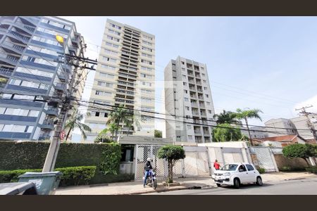Apartamento à venda com 70m², 2 quartos e 1 vaga Apartamento à venda com 70m², 2 quartos e 1 vagaFachada