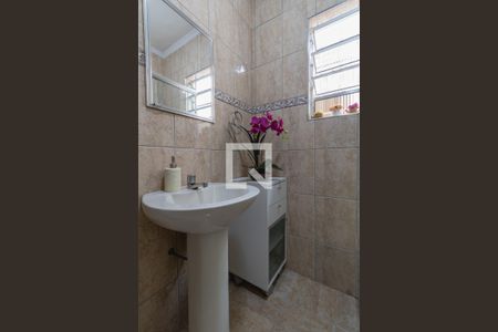 Casa à venda com 165m², 3 quartos e 1 vagaBanheiro