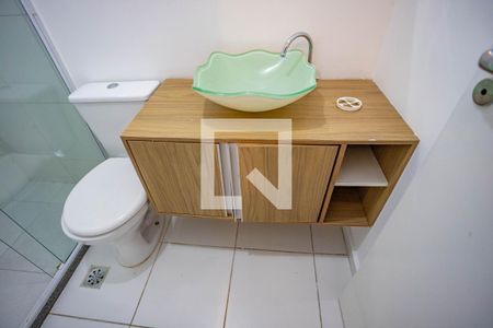 Banheiro da suíte de apartamento à venda com 2 quartos, 65m² em Centro, Diadema