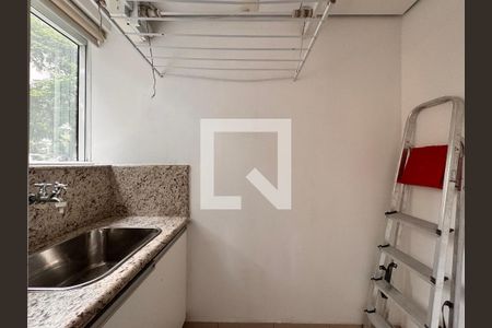 Apartamento à venda com 104m², 2 quartos e 2 vagasLavanderia