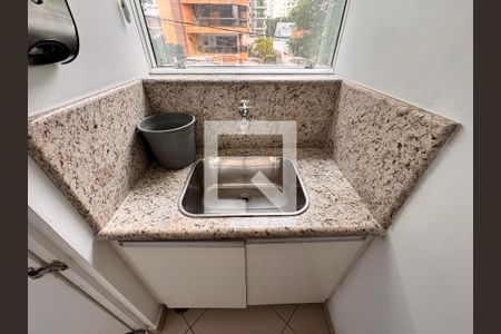 Apartamento à venda com 104m², 2 quartos e 2 vagasLavanderia