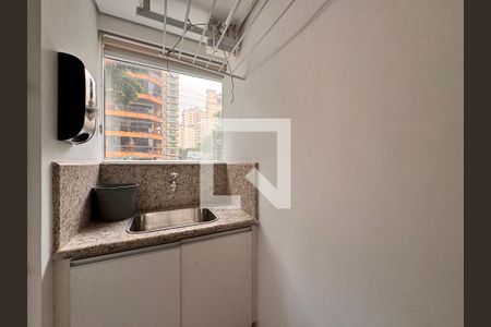 Apartamento à venda com 104m², 2 quartos e 2 vagasLavanderia
