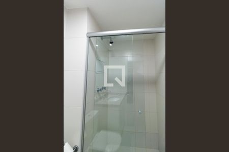 Apartamento para alugar com 69m², 2 quartos e 1 vaga Apartamento para alugar com 69m², 2 quartos e 1 vagaBanheiro do Corredor