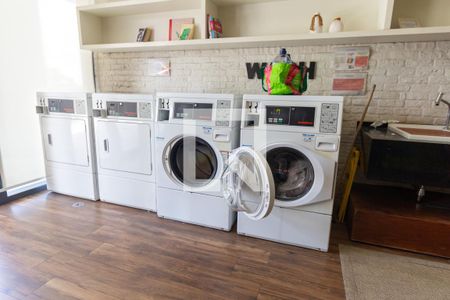 Apartamento para alugar com 69m², 2 quartos e 1 vaga Apartamento para alugar com 69m², 2 quartos e 1 vagaÁrea Comum - Lavanderia