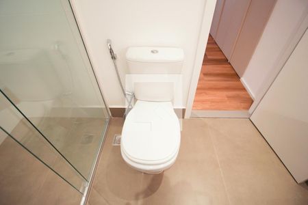 Apartamento para alugar com 91m², 2 quartos e 1 vaga Apartamento para alugar com 91m², 2 quartos e 1 vagaBanheiro da Suíte 1