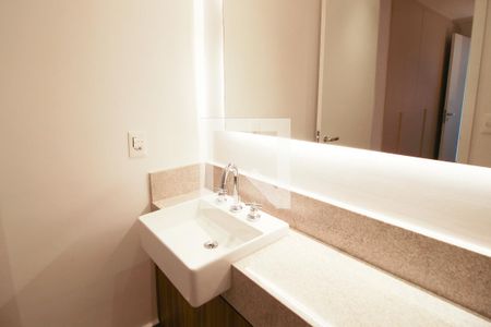 Apartamento para alugar com 91m², 2 quartos e 1 vaga Apartamento para alugar com 91m², 2 quartos e 1 vagaBanheiro da Suíte 1