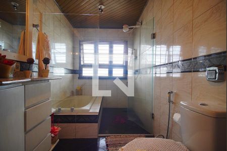 Casa à venda com 270m², 3 quartos e 1 vaga Casa à venda com 270m², 3 quartos e 1 vagaBanheiro da Suíte