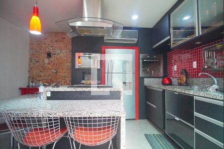 Casa à venda com 270m², 3 quartos e 1 vaga Casa à venda com 270m², 3 quartos e 1 vagaCozinha