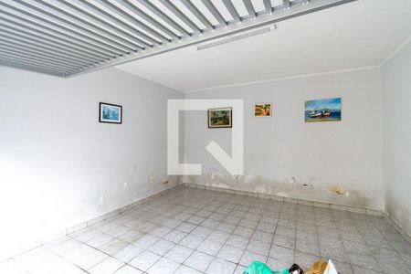 Casa para alugar com 200m², 2 quartos e 3 vagas Casa para alugar com 200m², 2 quartos e 3 vagasGaragem
