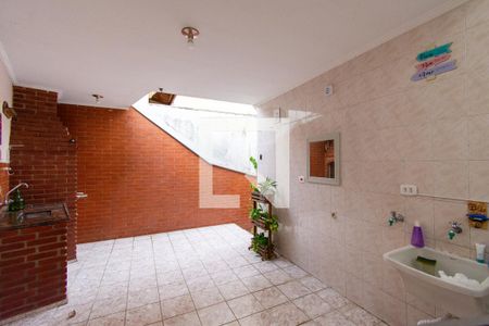 Casa para alugar com 200m², 2 quartos e 3 vagas Casa para alugar com 200m², 2 quartos e 3 vagasÁrea de Serviço
