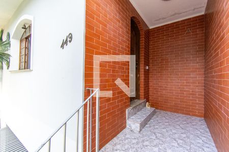 Casa para alugar com 200m², 2 quartos e 3 vagas Casa para alugar com 200m², 2 quartos e 3 vagasEntrada